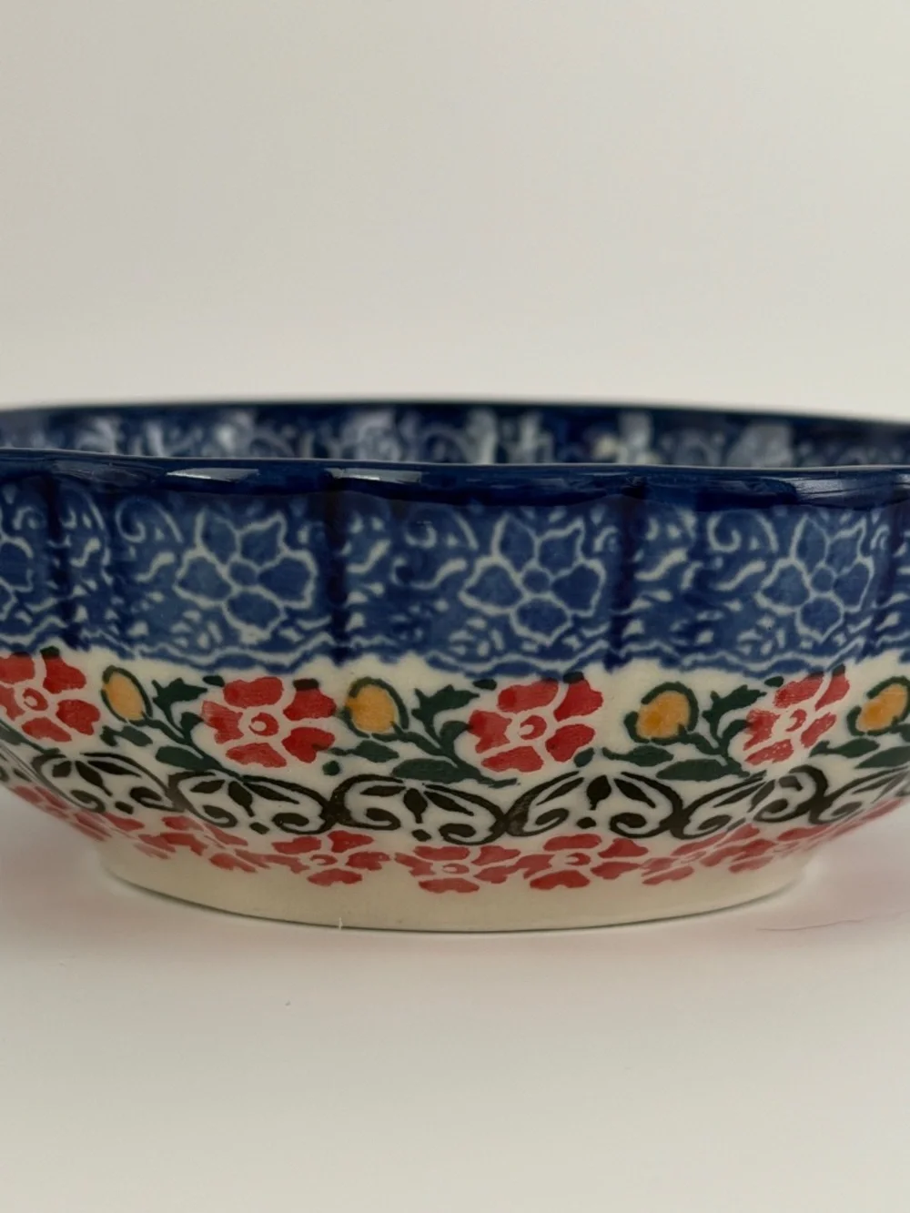 Polish Pottery Ceramika Artystyczna UNIKAT-3279 Small Scalloped Bowl w/Flowers